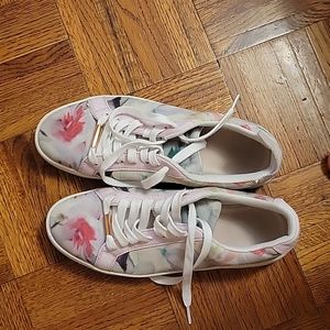 Canvas women shoes size 8